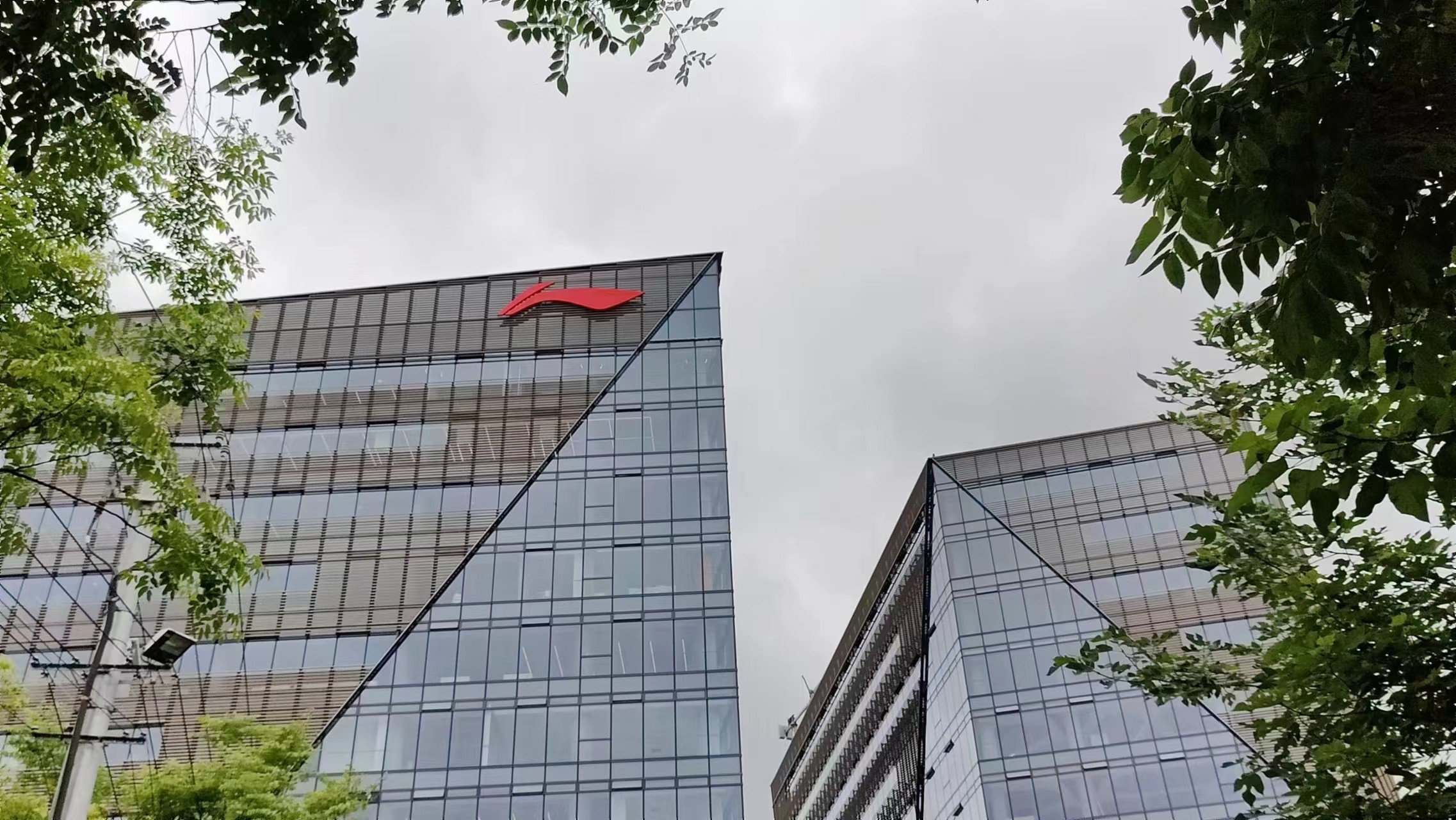 楼宇楼体发光字安装流程